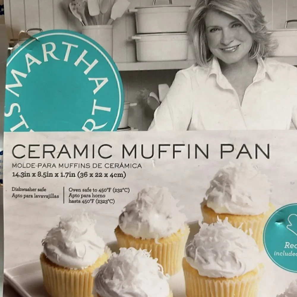 New Martha Stewart Macy’s Ceramic Muffin Pan Blue White 6 Well